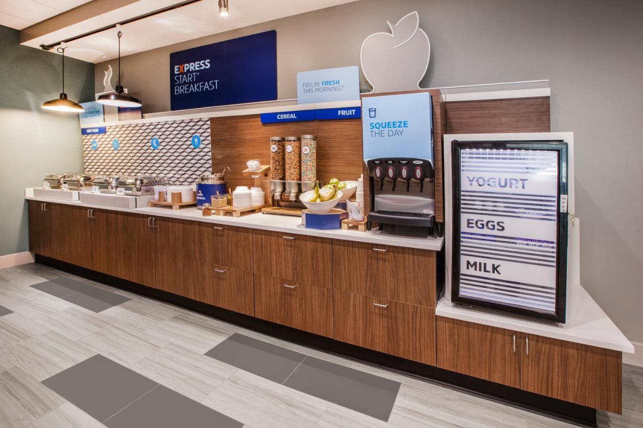 Holiday Inn Express - Blair By Ihg Εξωτερικό φωτογραφία
